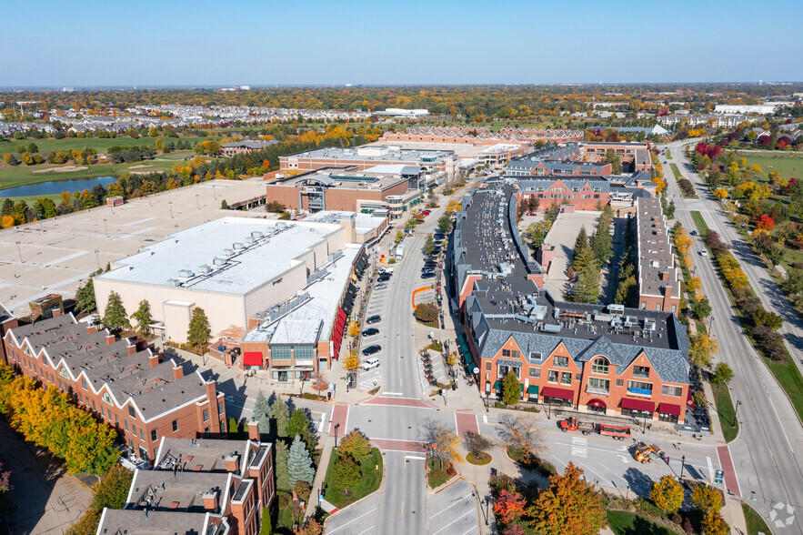 1820-2041 Tower Dr, Glenview, IL for lease - Building Photo - Image 1 of 55