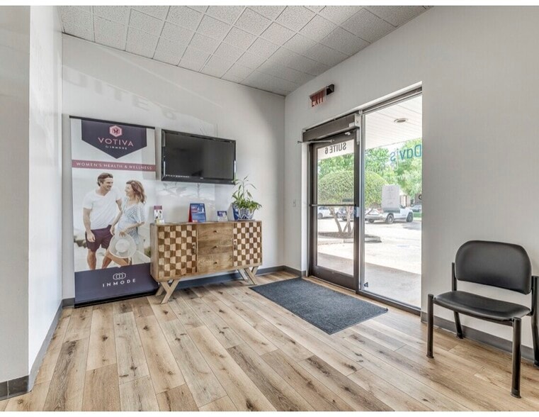 13509 N Meridian Ave, Oklahoma City, OK for lease - Building Photo - Image 3 of 10