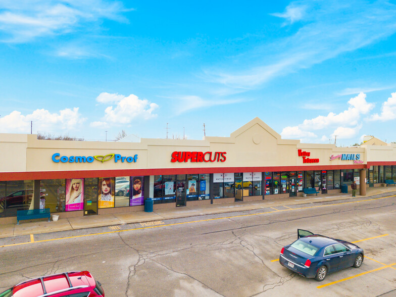 5880 Mahoning Ave, Youngstown, OH for lease - Building Photo - Image 1 of 13