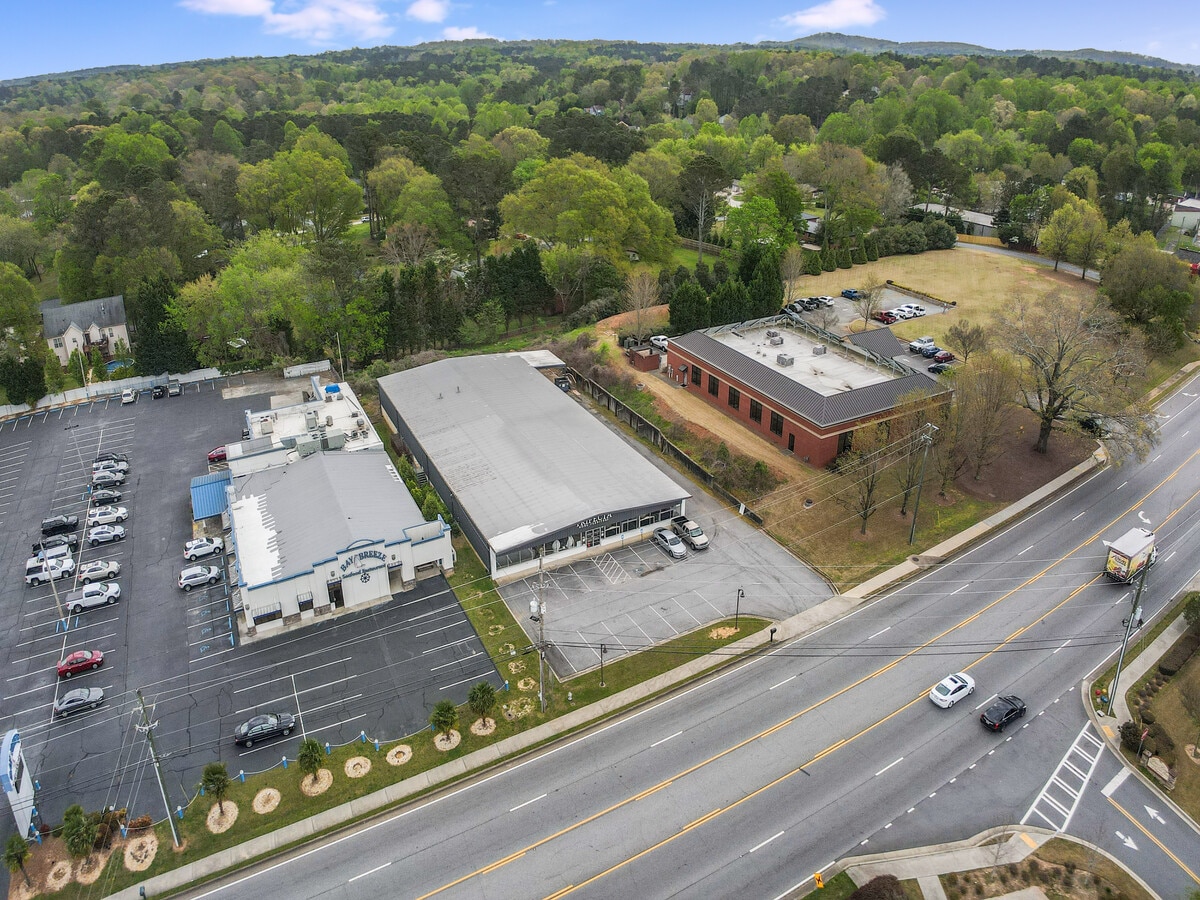 2410 Canton Rd, Marietta, GA 30066