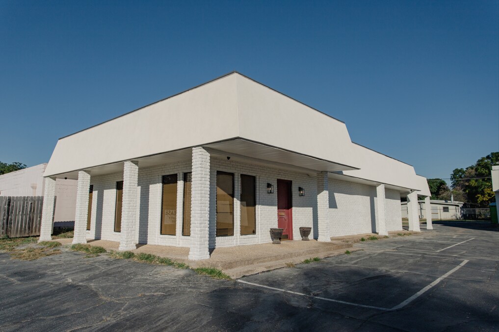 3621 Bosque Blvd, Waco, TX for sale Building Photo- Image 1 of 1