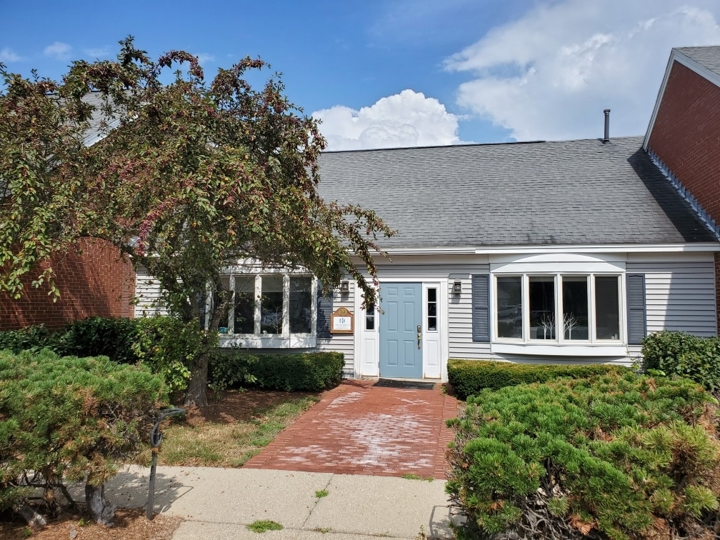 40 South River Rd, Bedford, NH 03110