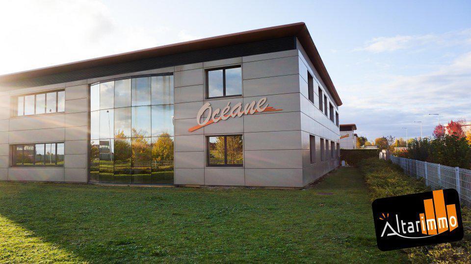 Office in Chartres for lease Building Photo- Image 1 of 6