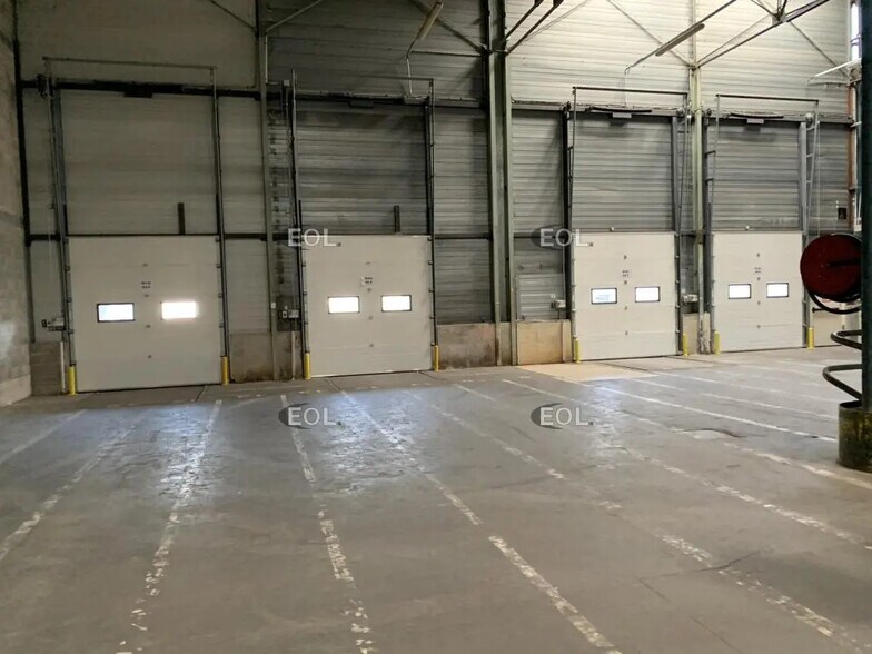 Industrial in Nîmes for lease - Interior Photo - Image 3 of 7