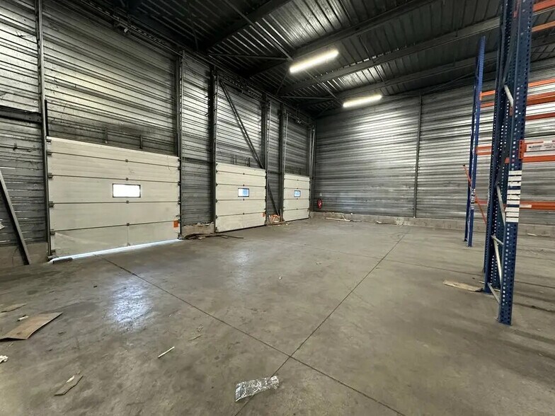 Industrial in Strasbourg for lease - Interior Photo - Image 2 of 3