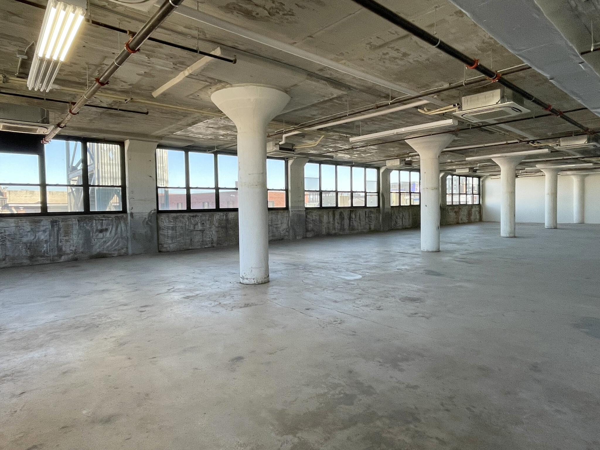 315 Meserole St, Brooklyn, NY for lease Interior Photo- Image 1 of 5