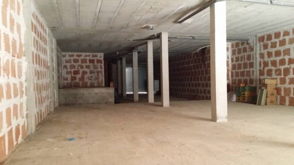 Retail in València, Valencia for lease - Building Photo - Image 2 of 2