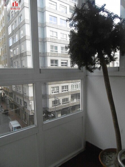 Office in Ourense for lease - Building Photo - Image 3 of 21