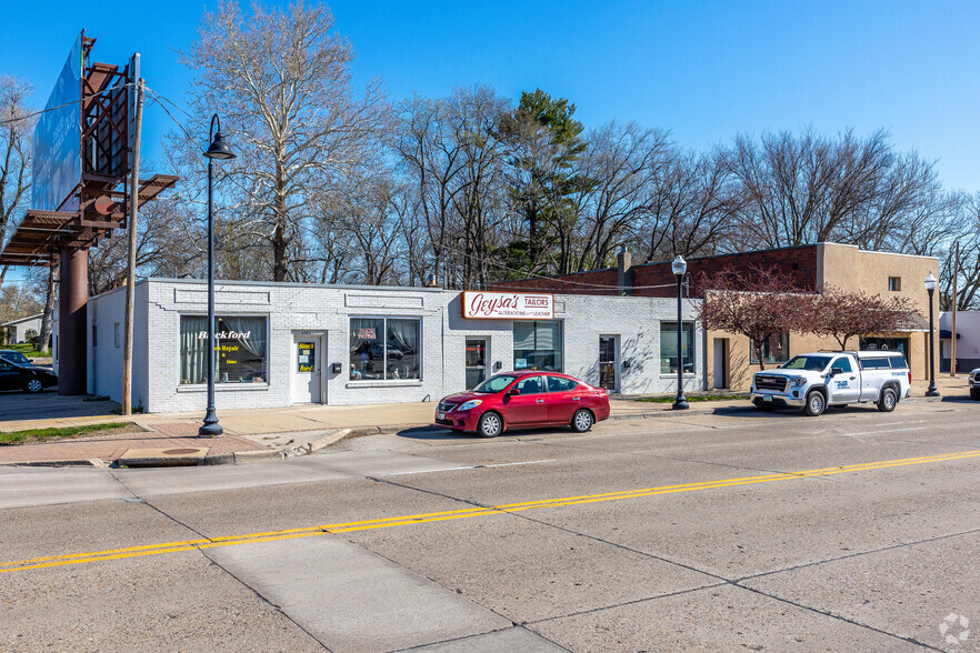 6825 Douglas Ave, Urbandale, IA for lease - Building Photo - Image 2 of 6