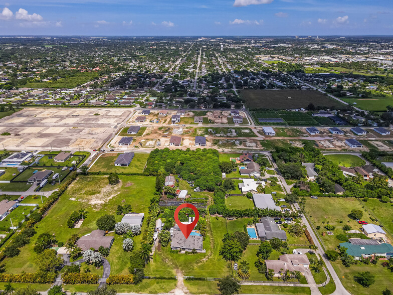 30905 SW 194th Ave, Homestead, FL for sale - Primary Photo - Image 1 of 8