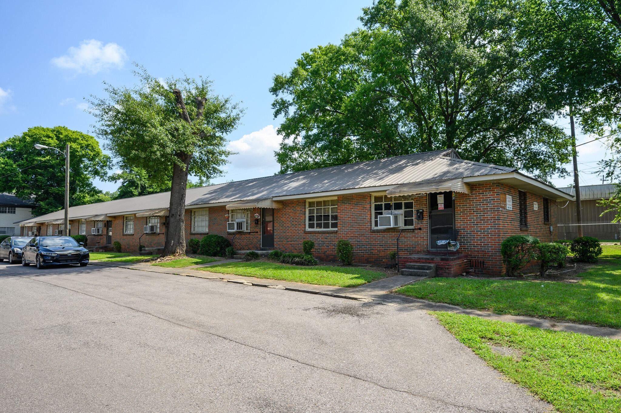 2418 Eufaula Ct, Birmingham, AL for sale Primary Photo- Image 1 of 17