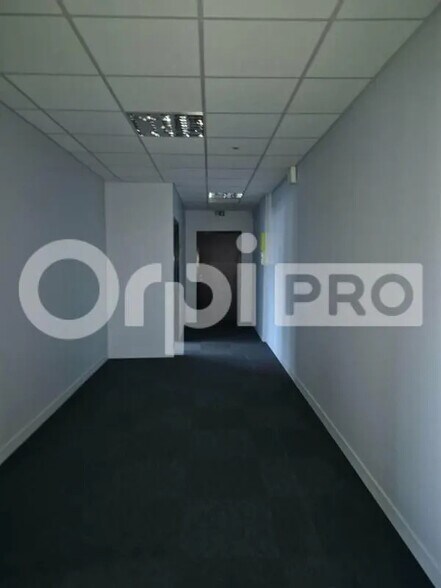 Office in Châlons-en-Champagne for sale - Interior Photo - Image 2 of 12