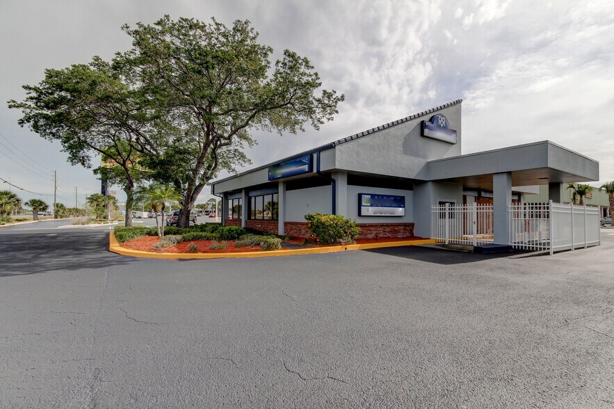 12000 US Highway 19, Hudson, FL for sale - Building Photo - Image 1 of 1