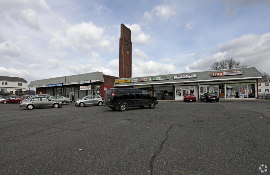 101 Terhune Ave, Lodi, NJ 07644