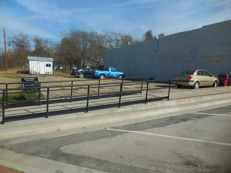 126 Main St, Quinlan, TX for sale - Primary Photo - Image 1 of 1