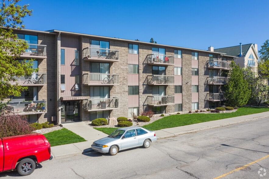 720 2nd Ave NW, Calgary, AB for sale - Primary Photo - Image 1 of 1