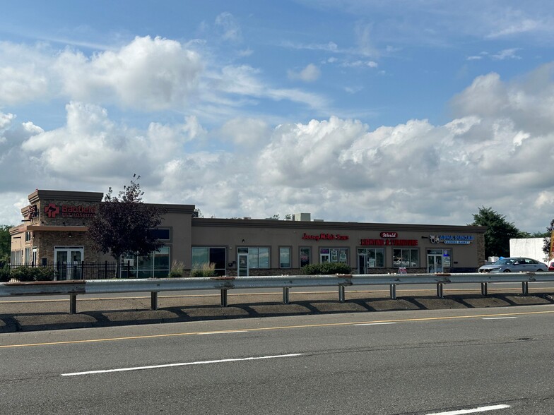 1280 Broadhollow Rd, Farmingdale, NY for lease - Building Photo - Image 1 of 1