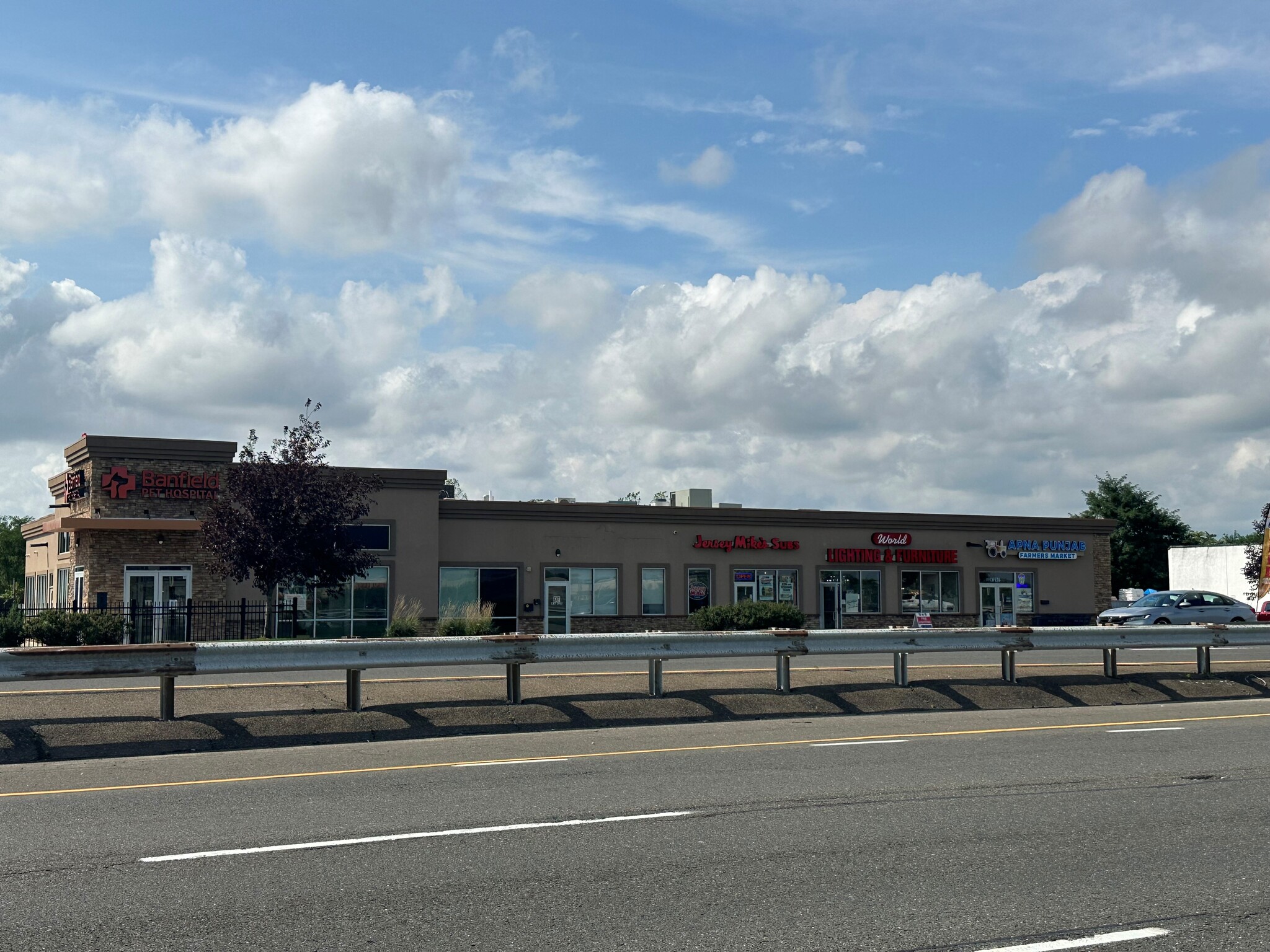 1280 Broadhollow Rd, Farmingdale, NY for lease Building Photo- Image 1 of 2