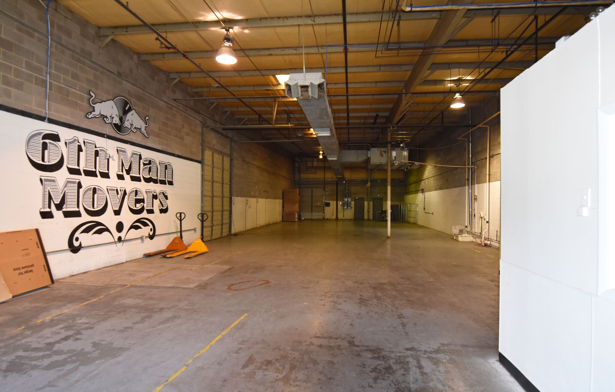 2601-2623 Cruzen St, Nashville, TN for lease Interior Photo- Image 1 of 3