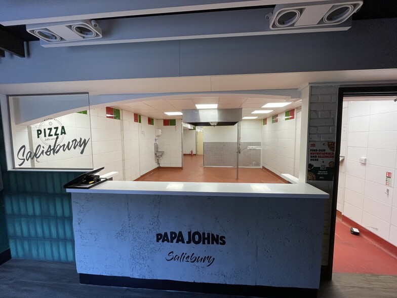 4 Endless St, Salisbury for lease - Building Photo - Image 3 of 4