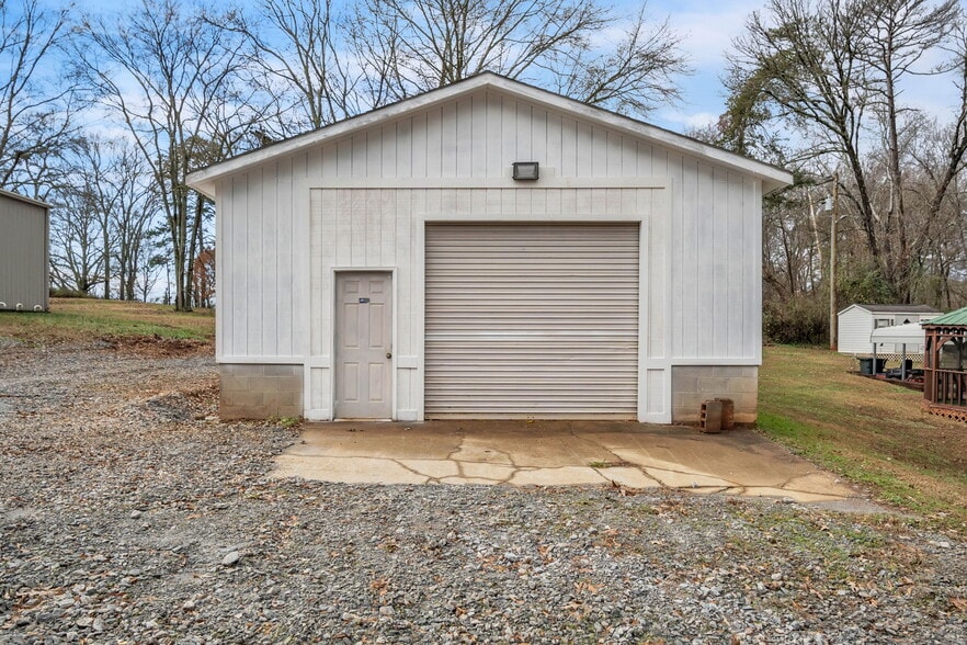 121 Walnut, Pendleton, SC for sale - Building Photo - Image 2 of 13
