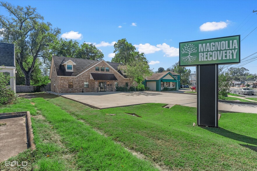 3605 Youree Dr, Shreveport, LA for sale - Building Photo - Image 3 of 42