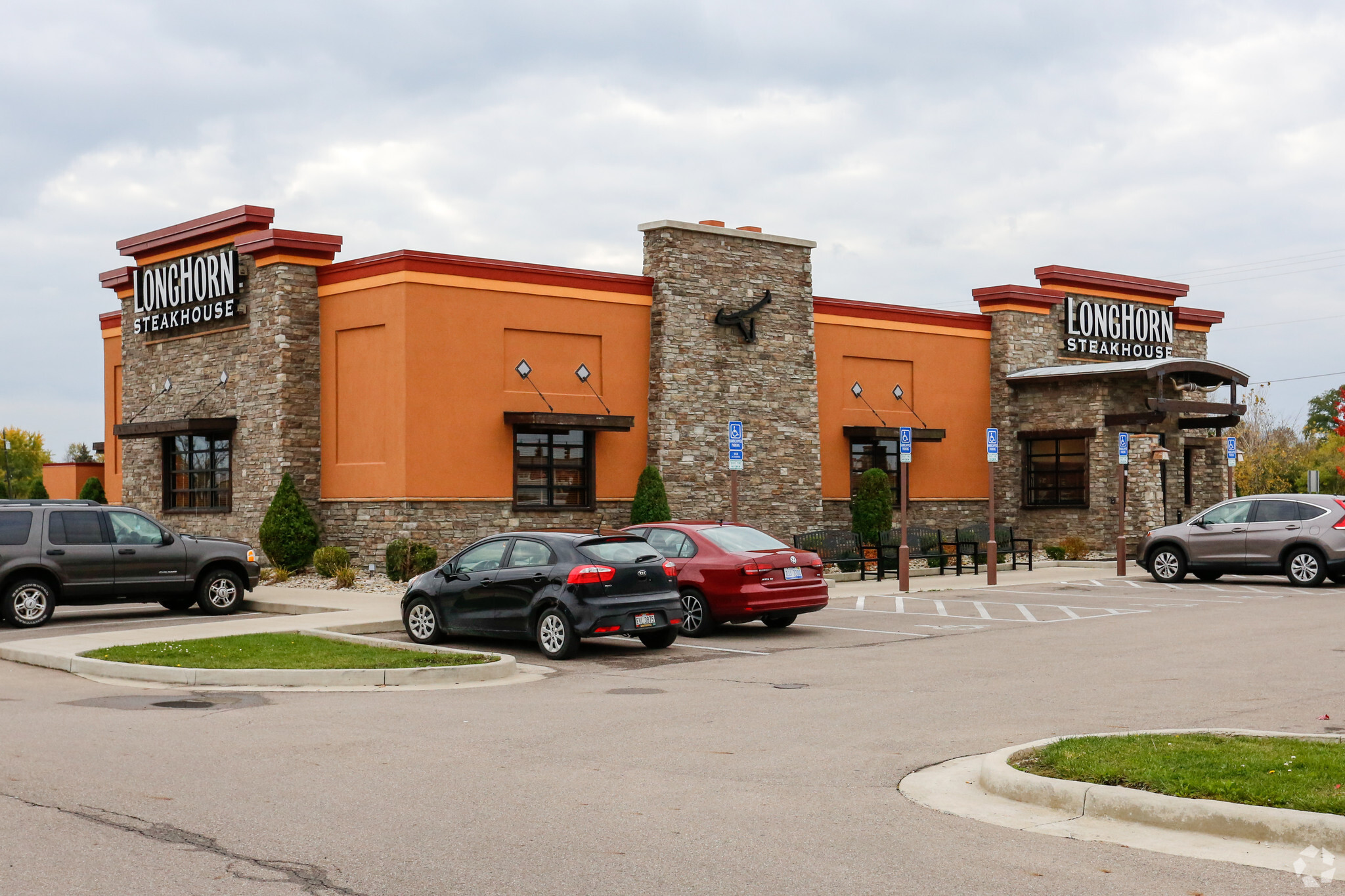 6418 Miller Ln, Dayton, Oh 45414 - Longhorn Steakhouse 