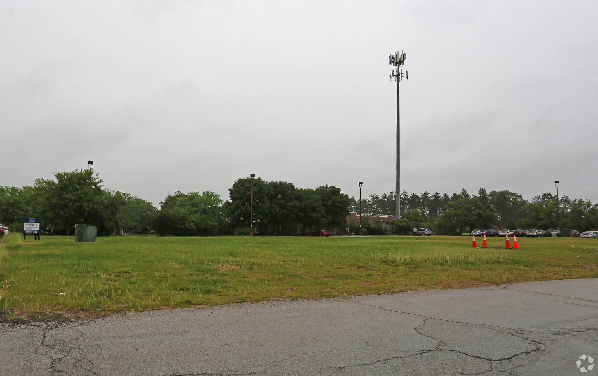 8074 Beechmont Ave, Cincinnati, OH for sale Primary Photo- Image 1 of 1