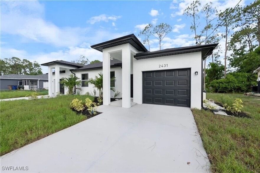 2429-2431 Lola Ave, Lehigh Acres, FL for sale - Building Photo - Image 2 of 37