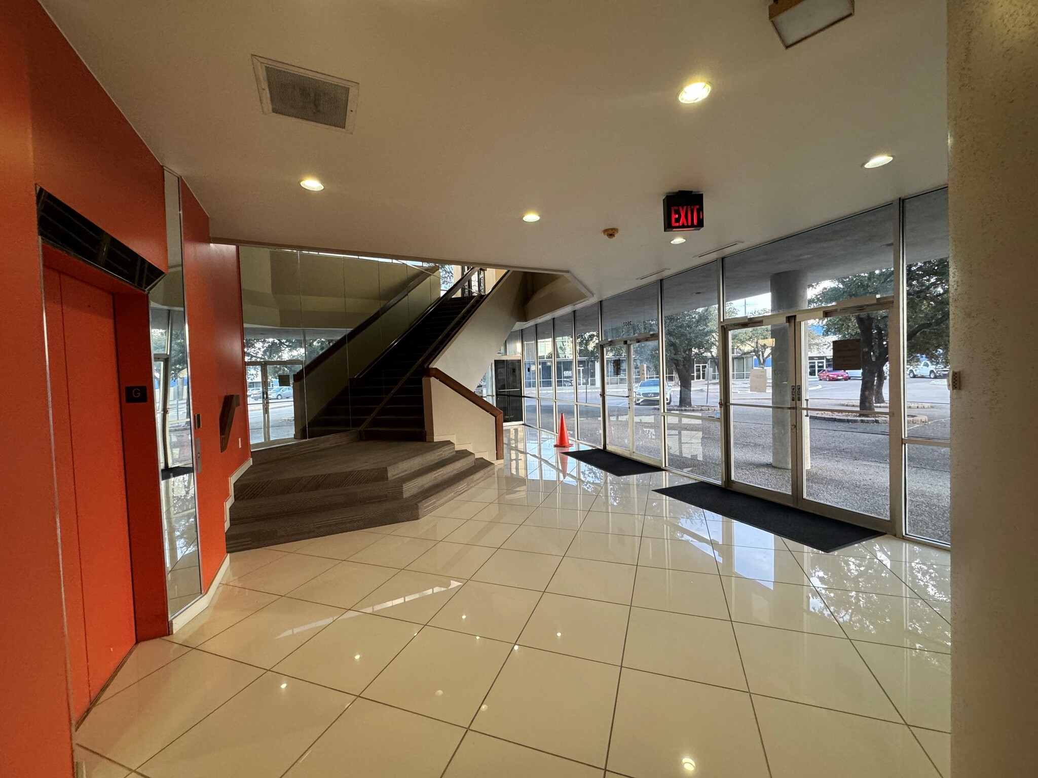 2607 Walnut Hill Ln, Dallas, TX for sale Interior Photo- Image 1 of 5