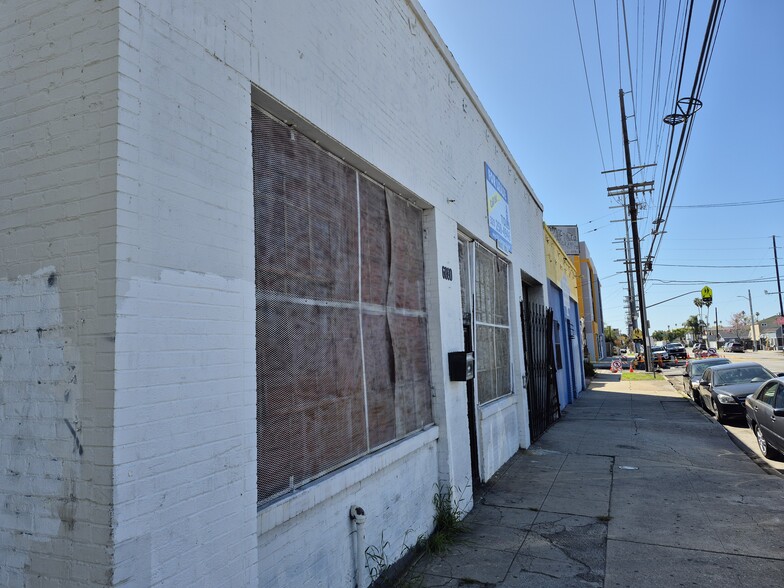 6080 S Hoover St, Los Angeles, CA for lease - Building Photo - Image 3 of 31