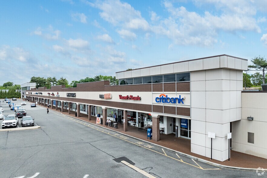 1000-1050 Willis Ave, Albertson, NY for sale - Primary Photo - Image 1 of 1