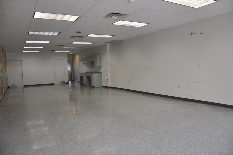 2 Townline Cir, Rochester, NY for lease - Building Photo - Image 3 of 11