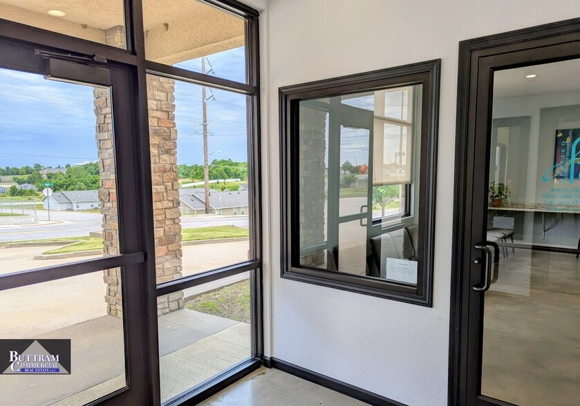 1627 W 26th St, Joplin, MO for sale - Building Photo - Image 3 of 16