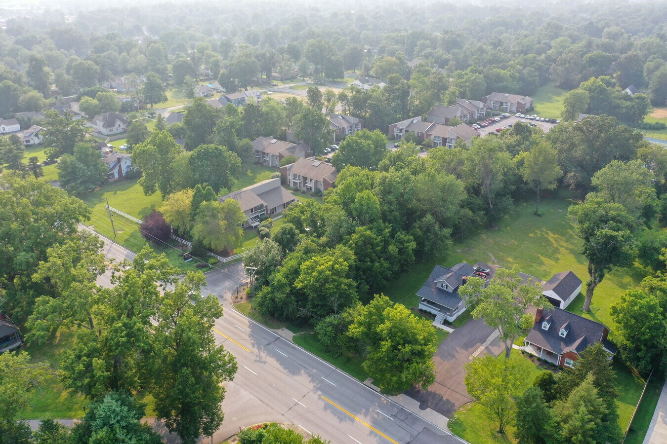 7715 New La Grange, Louisville, KY 40222