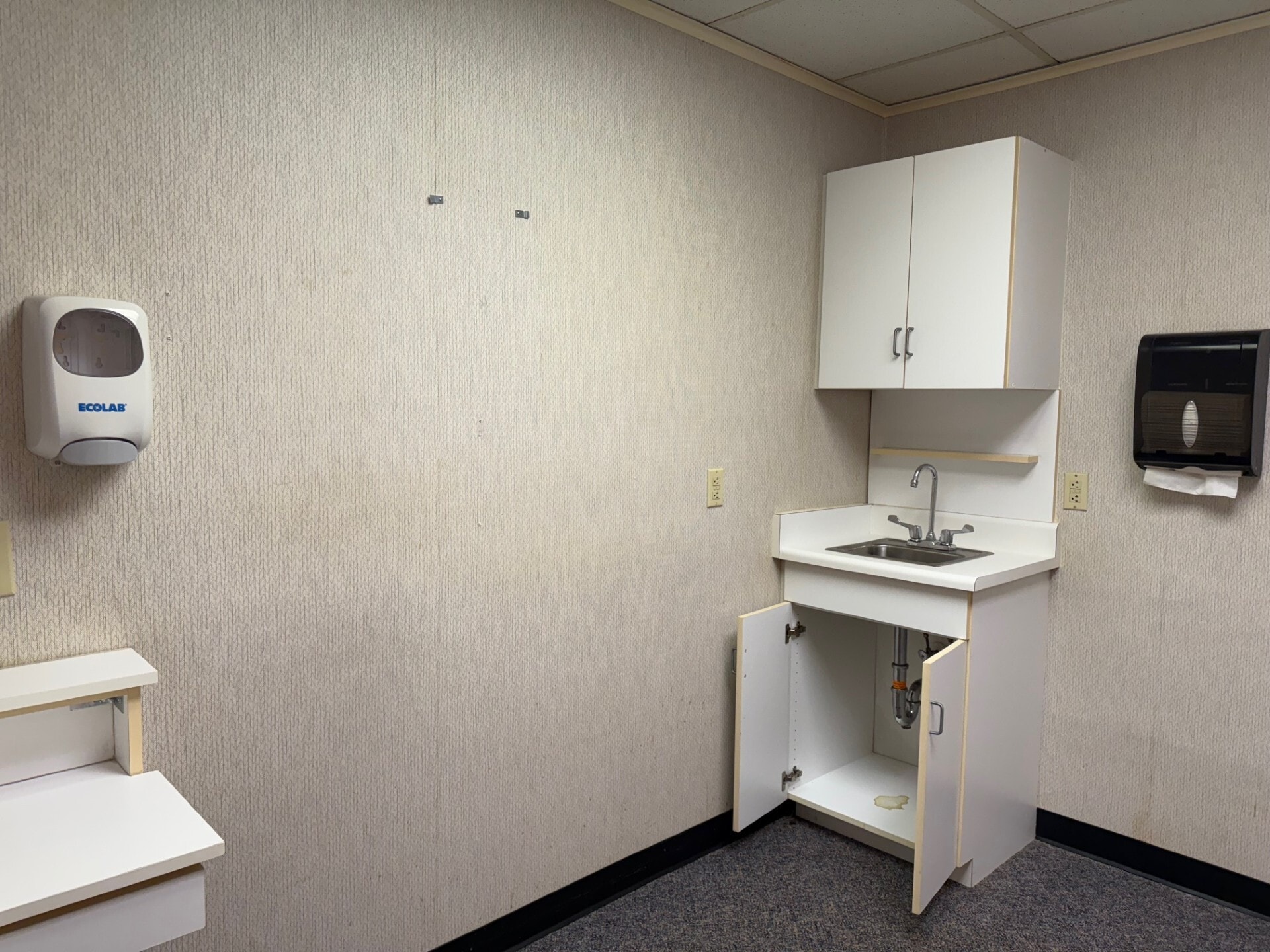 2212 Old Furnace Rd, Boiling Springs, SC for lease Interior Photo- Image 1 of 5