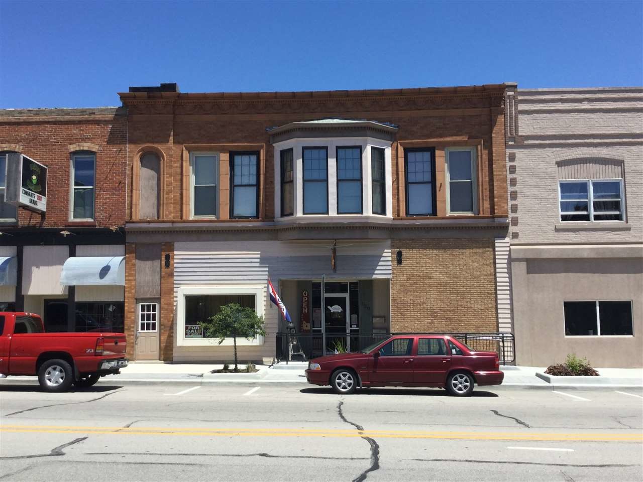 120 N Main St, Churubusco, IN for sale Primary Photo- Image 1 of 1