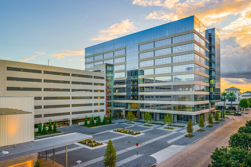 750 Town & Country Blvd, Houston, TX for lease - Building Photo - Image 1 of 5