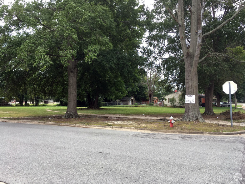 1341 Evergreen Rd, Rocky Mount, NC for sale - Primary Photo - Image 1 of 2