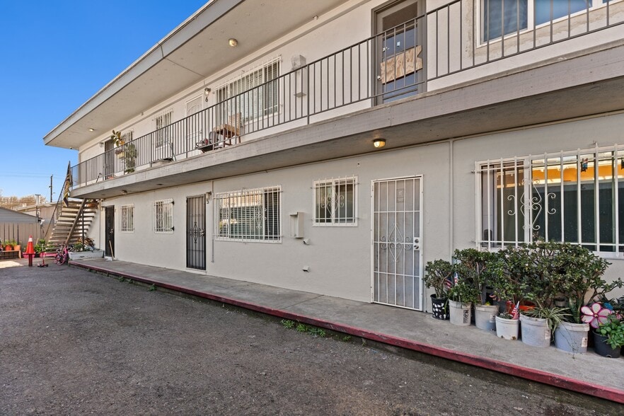 1630 35th Ave, Oakland, CA for sale - Building Photo - Image 2 of 11