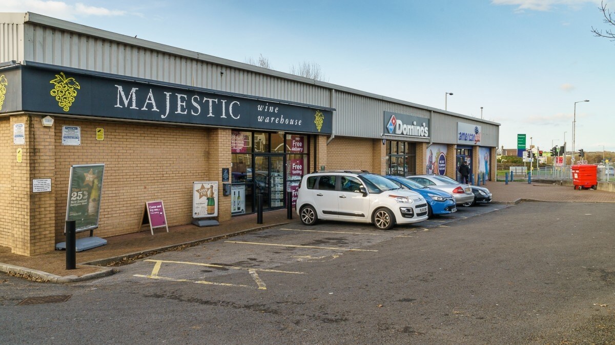 Carmarthen Rd, Swansea for sale Primary Photo- Image 1 of 1