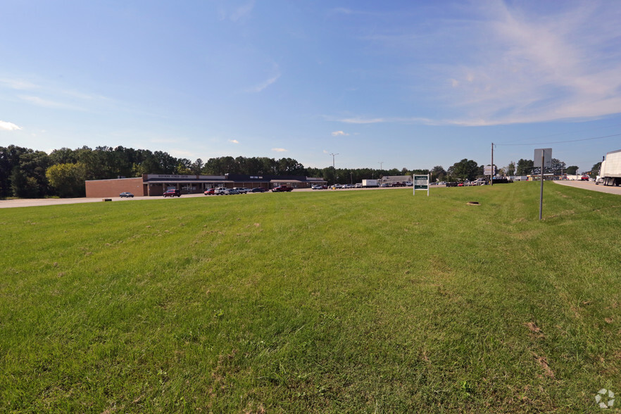 E Industry Dr, Oxford, NC for sale - Primary Photo - Image 1 of 1