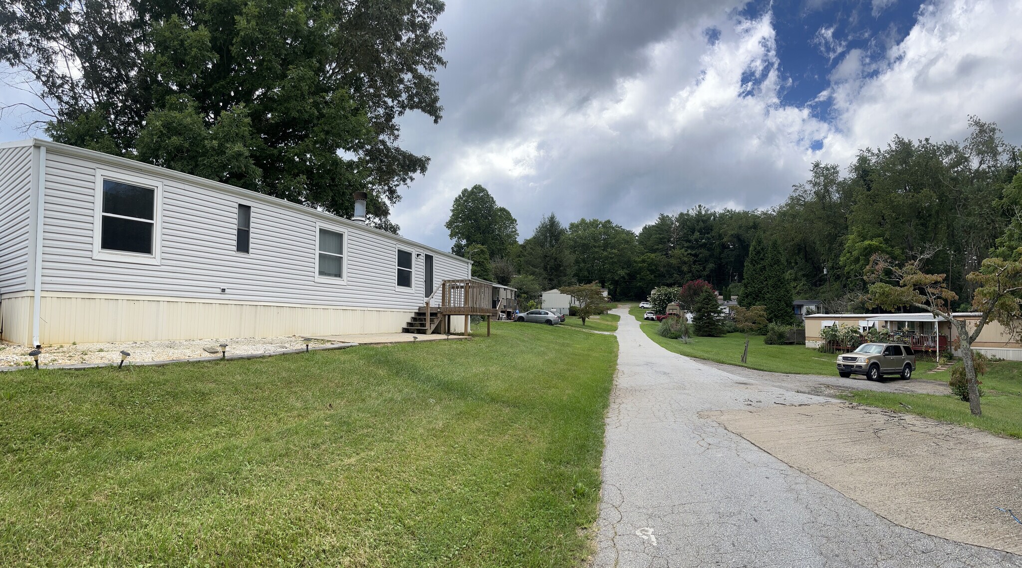 5 Mount Carmel Pl, Asheville, NC 28806 MHP 5 Mount Carmel Place