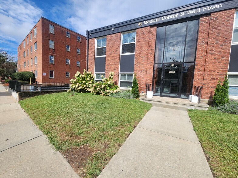 385 Main St, West Haven, CT for lease - Building Photo - Image 2 of 25