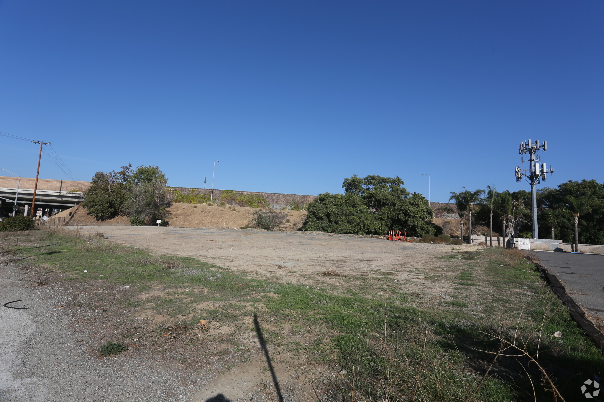 Bristol St, Costa Mesa, CA for sale Primary Photo- Image 1 of 1