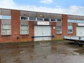 Swynnerton Rd, Stone for lease Building Photo- Image 1 of 2