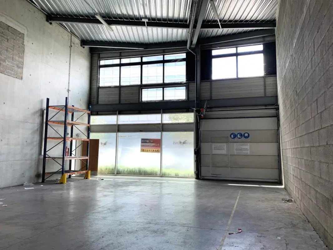 8 Rue Louis Courtois De Viçose, Toulouse for sale Interior Photo- Image 1 of 15