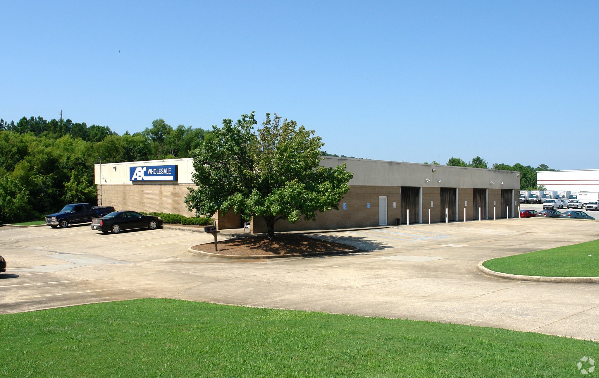 220 W Oxmoor Rd, Birmingham, AL for lease Primary Photo- Image 1 of 4