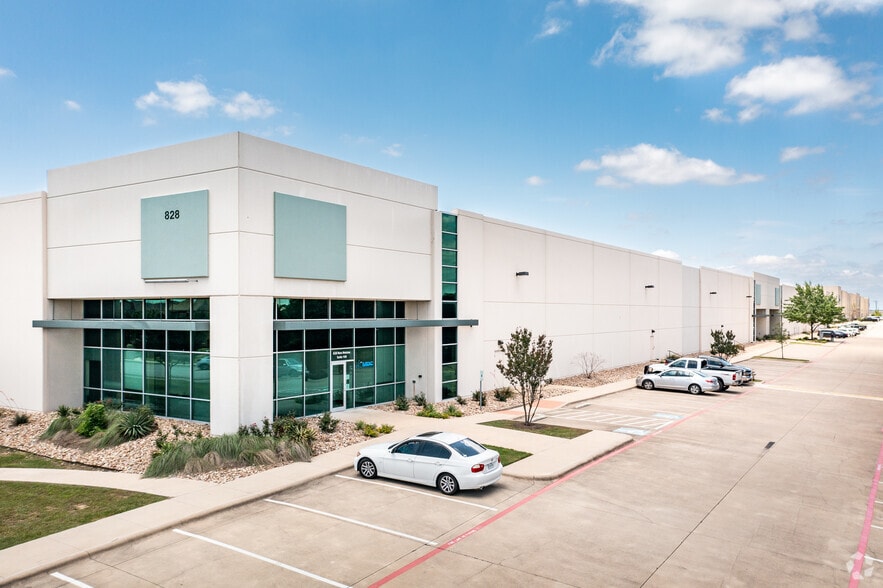 828 New Meister Ln, Pflugerville, TX for sale - Primary Photo - Image 1 of 1