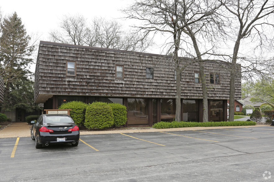 16531-16533 Oak Park Ave, Tinley Park, IL for lease - Primary Photo - Image 3 of 4